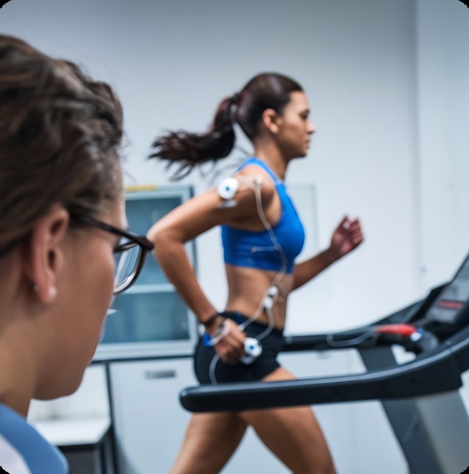 Runner outdoors using Actxa VO2 Max fitness tracking